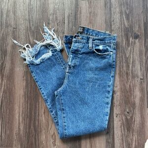 *LIKE NEW* BDG straight leg ripped bottom jeans size 25